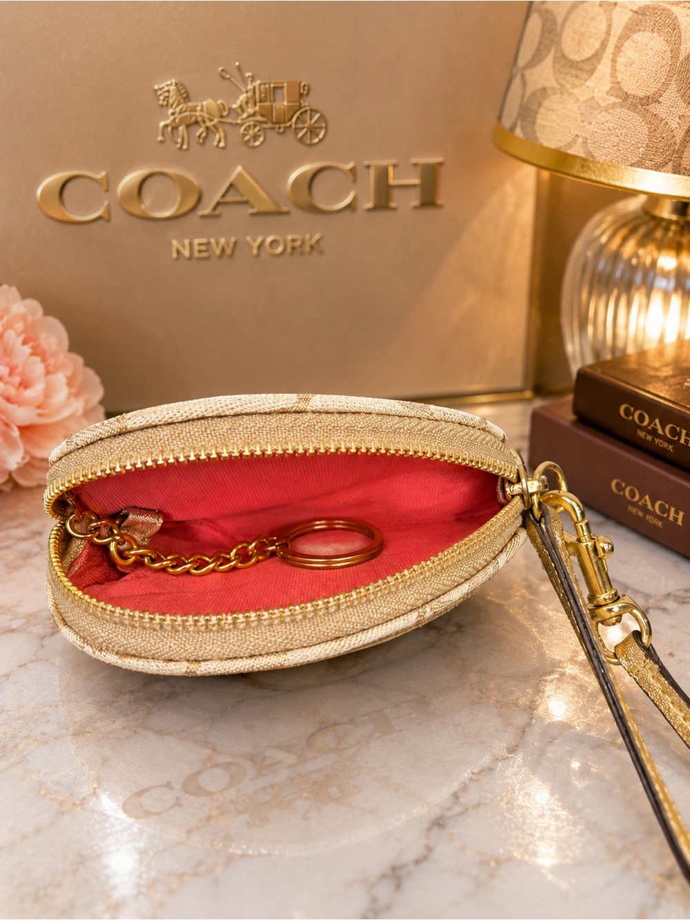 COACH Vintage Y2K Daisy Applique Heart Coin Purse with Key Ring and Wrist Strap - Picture 6 of 7